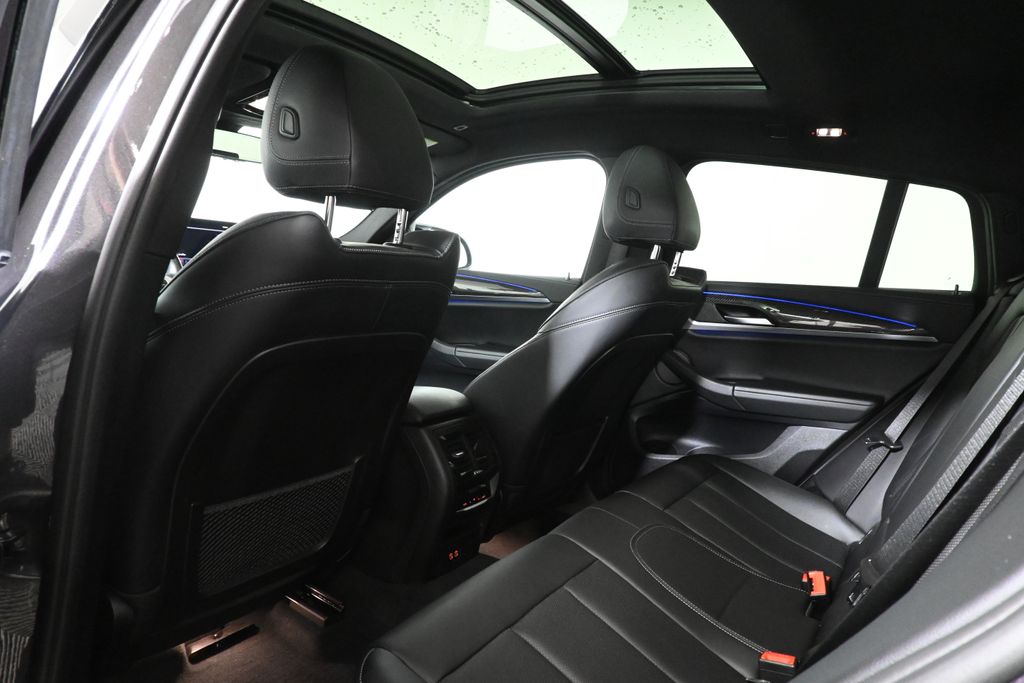 Thumbnail: 2023 BMW X4 - 29