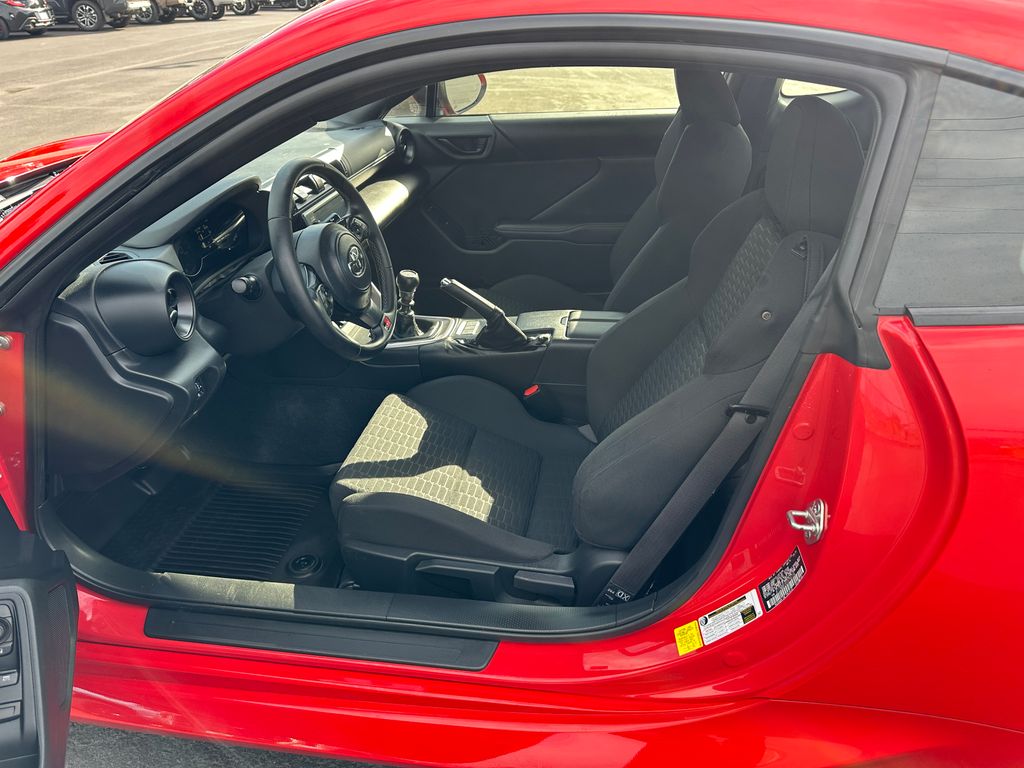 2025 Toyota GR86 Base