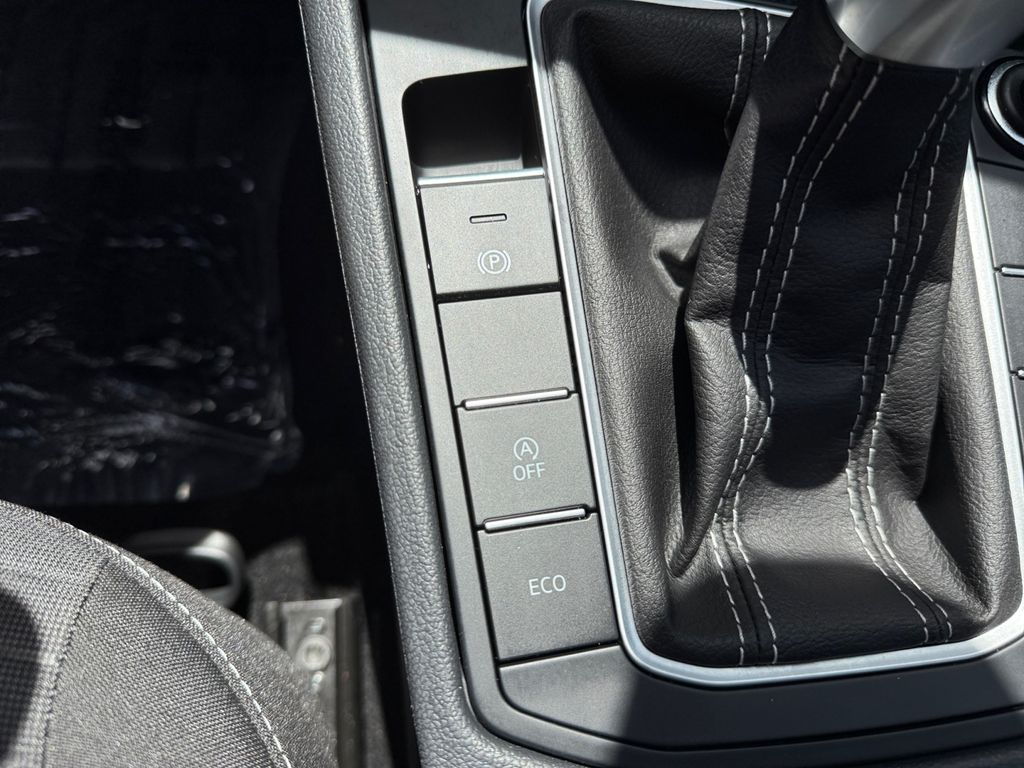 2025 Volkswagen Jetta 1.5T S photo