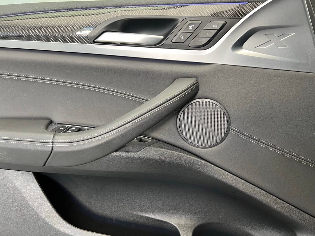 Thumbnail: 2024 BMW X4 - 22