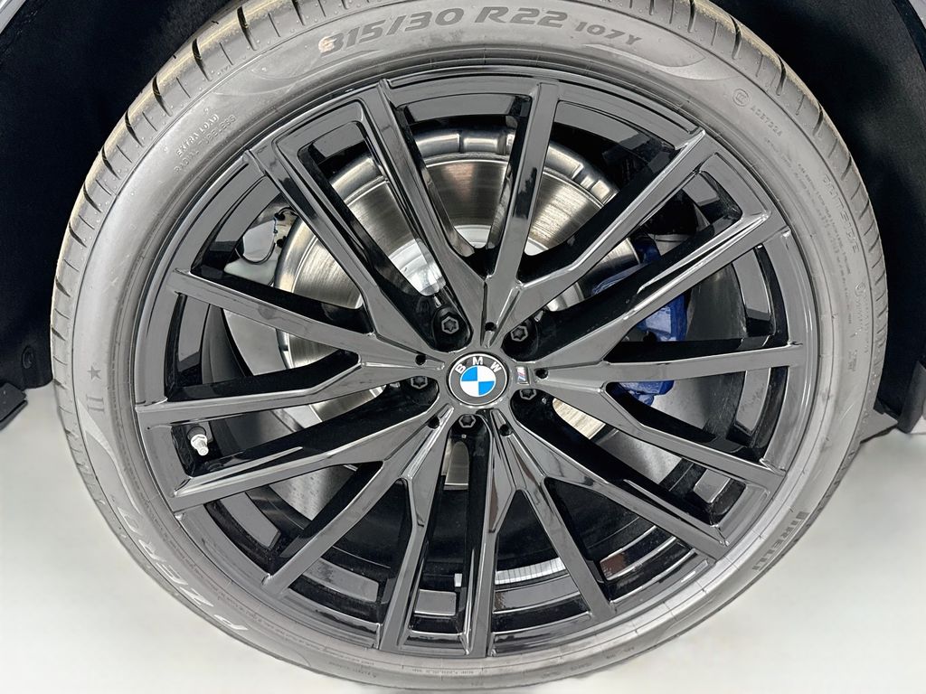 Thumbnail: 2027 BMW X6 - 32