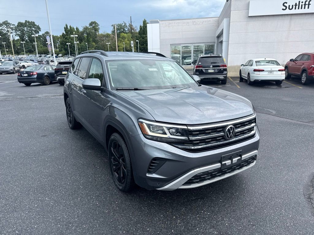 2023 Volkswagen Atlas 2.0T SE w/Technology Gray at Subaru and VW of Moon Township