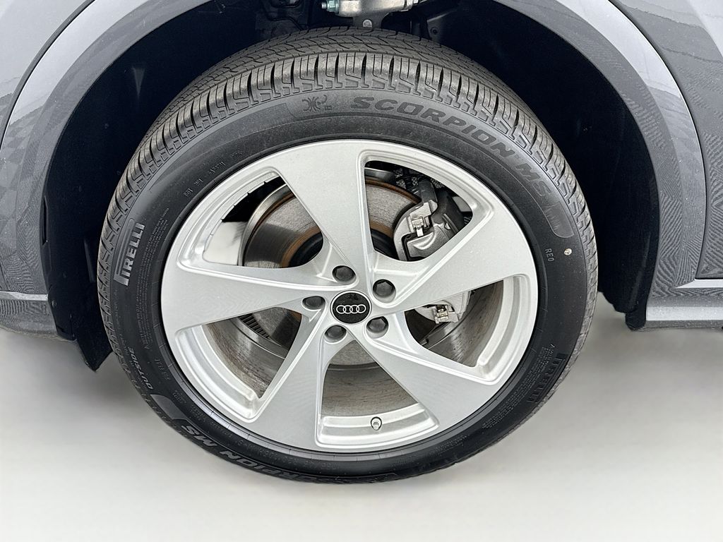 Thumbnail: 2025 Audi Q5 - 29