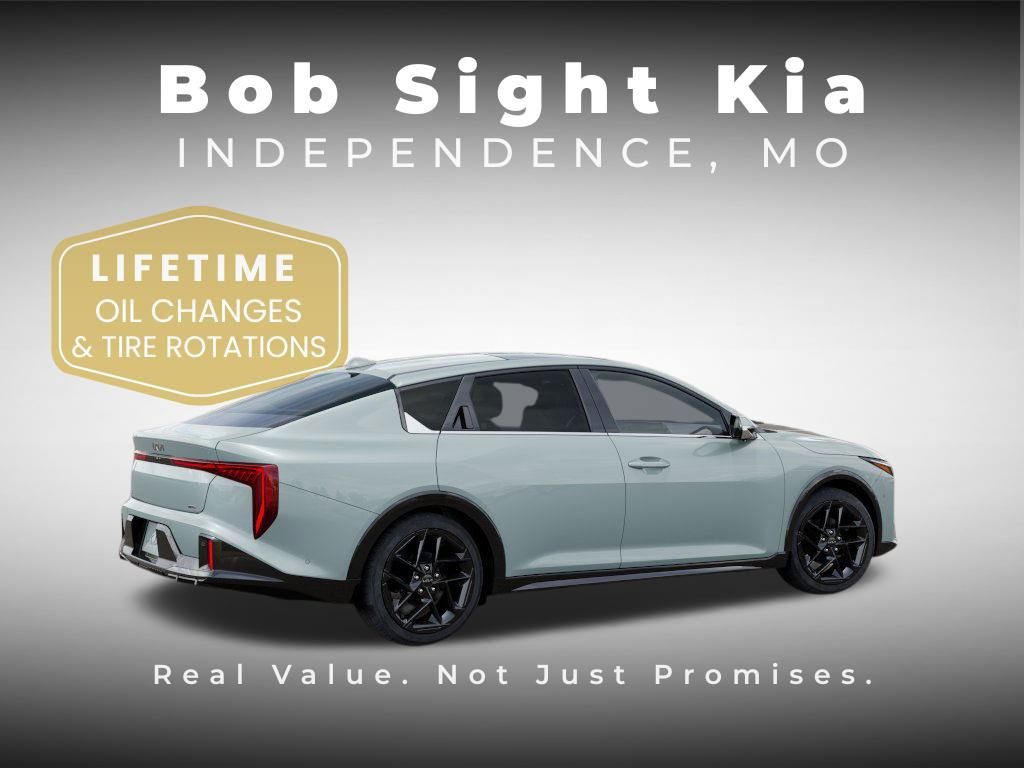 2025 Kia K4 GT-Line Turbo - Photo 6