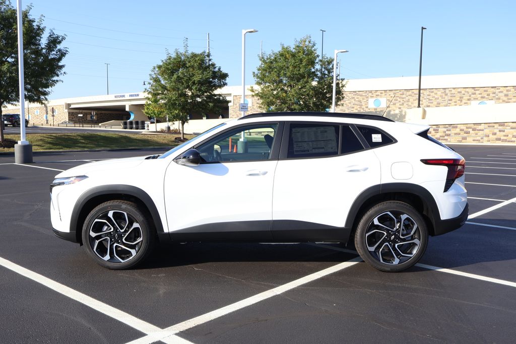 Thumbnail: 2025 Chevrolet Trax - 4