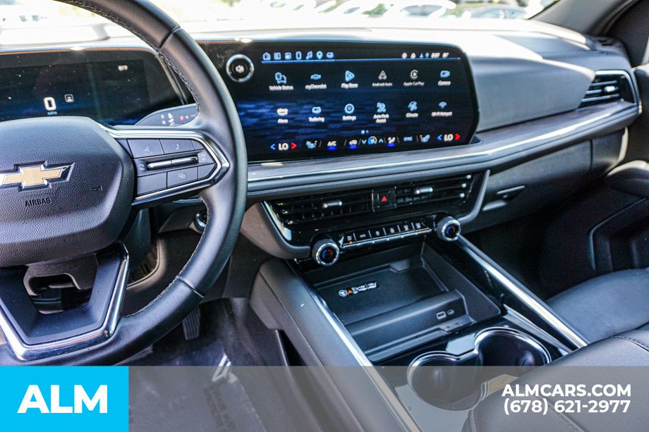 Used 2025 Black Chevrolet LT image 34