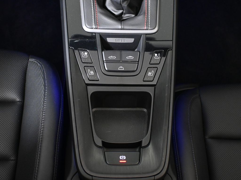 Thumbnail: 2023 Porsche 911 - 32