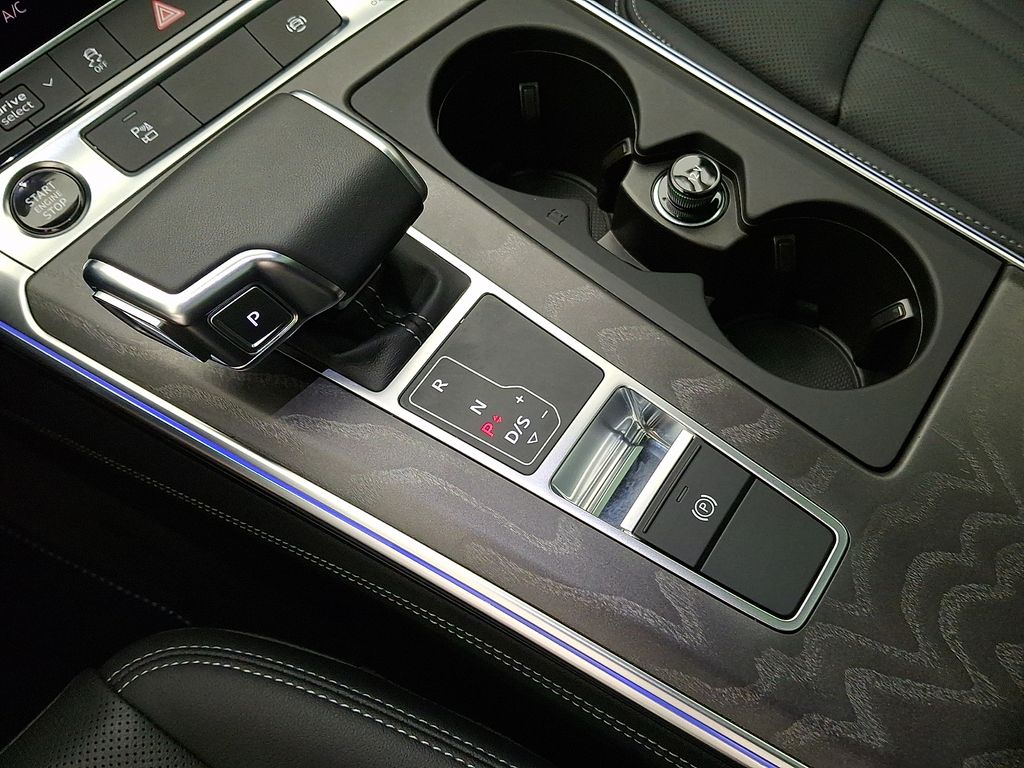 Thumbnail: 2025 Audi A6 - 15