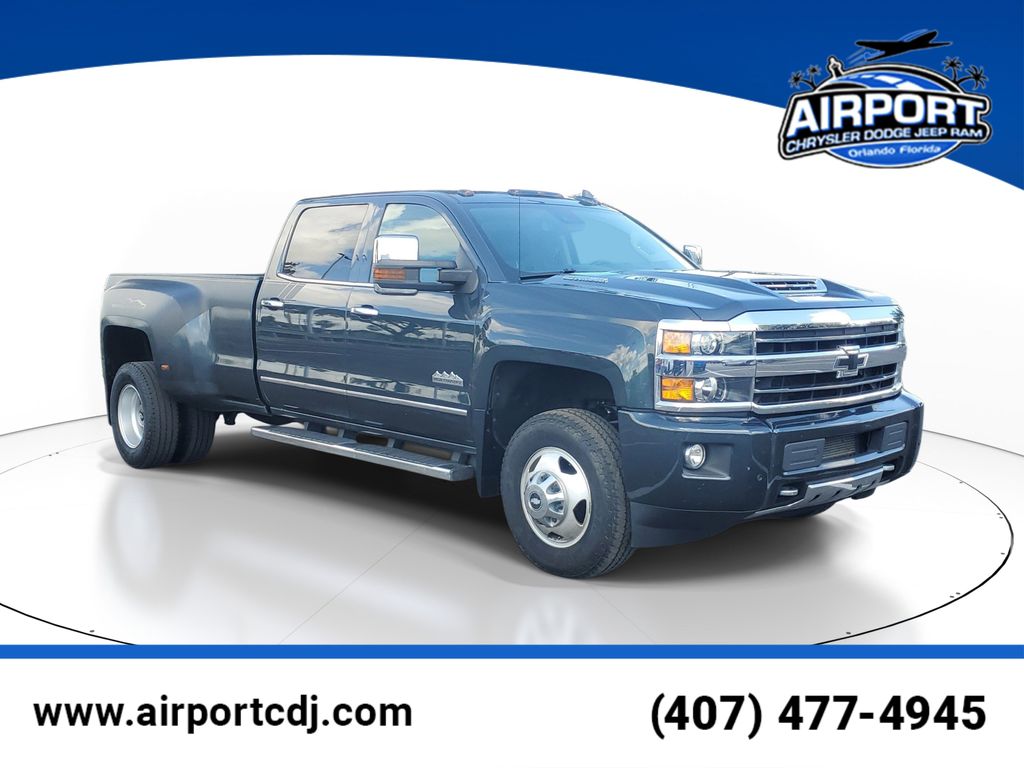 Gray (Graphite Metallic) 2018 Chevrolet Silverado 3500HD High Country Crew Cab 4WD Pickup Truck Four-Wheel Drive 6-Speed Automatic