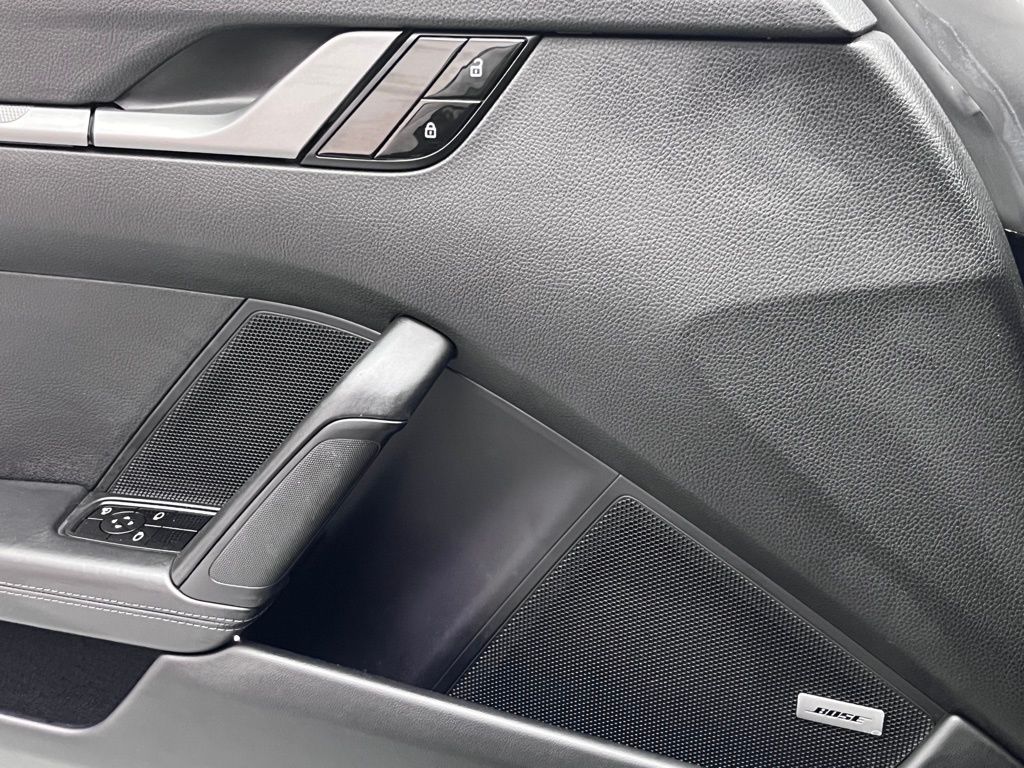 2021 Porsche 911 Carrera 23