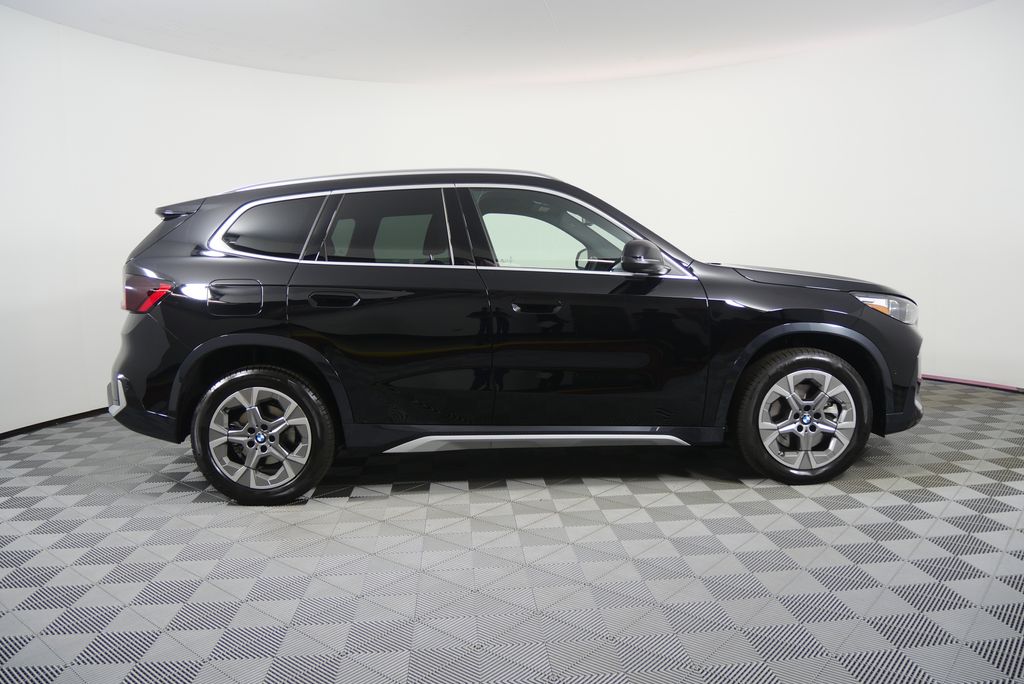 Thumbnail: 2025 BMW X1 - 2