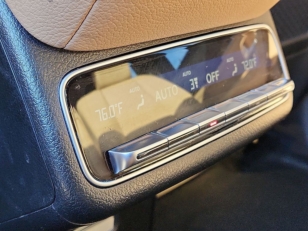 Thumbnail: 2024 Mercedes-Benz GLS - 13