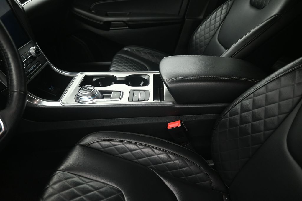 Used 2024 Ford Edge SUV