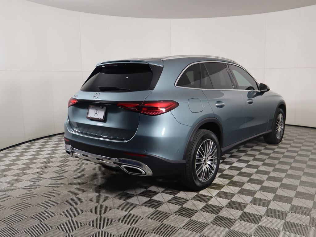 Used 2026 Silver Mercedes-Benz GLC 300 image 5