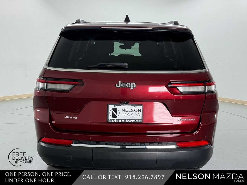 Used 2023 Red Jeep Laredo image 7