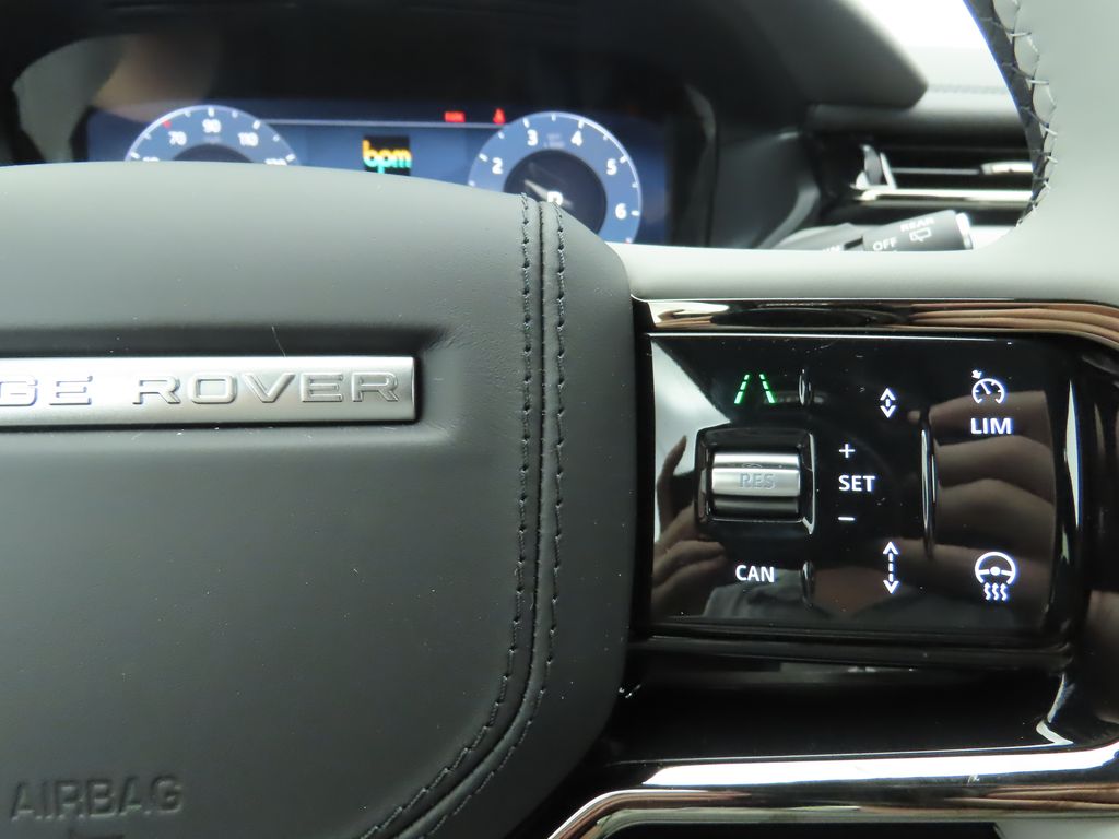 2026 Land Rover Range Rover Velar Dynamic SE 12