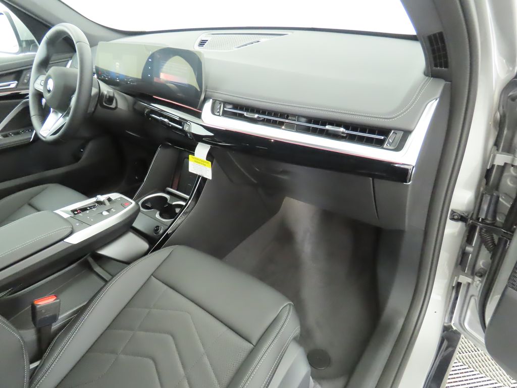 Thumbnail: 2025 BMW X1 - 18