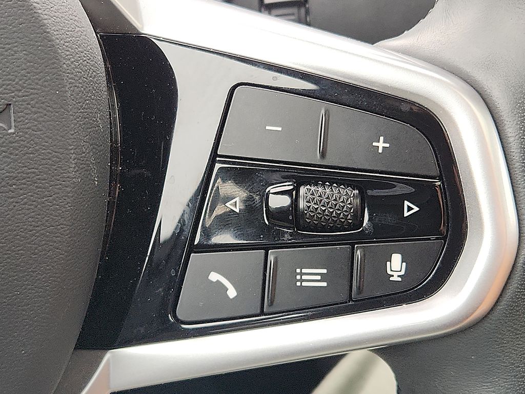 Thumbnail: 2025 BMW i4 - 23