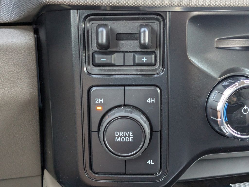 2025 Ford F-450 Super Duty Platinum