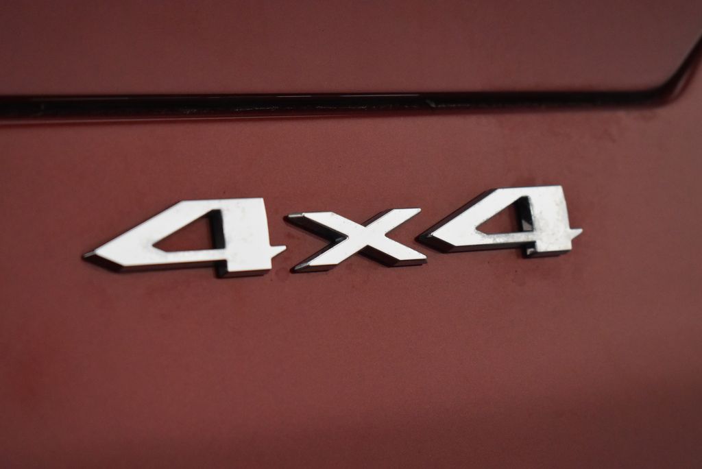 Thumbnail: 2022 Jeep Grand Cherokee - 9
