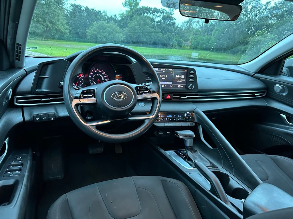 Thumbnail: 2021 Hyundai Elantra - 12