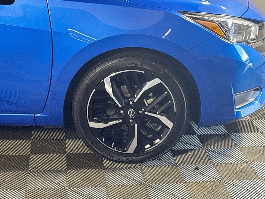 2024 Nissan Versa 1.6 SR
