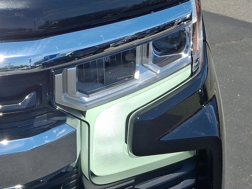 Thumbnail: 2026 Chevrolet Silverado 1500 - 9