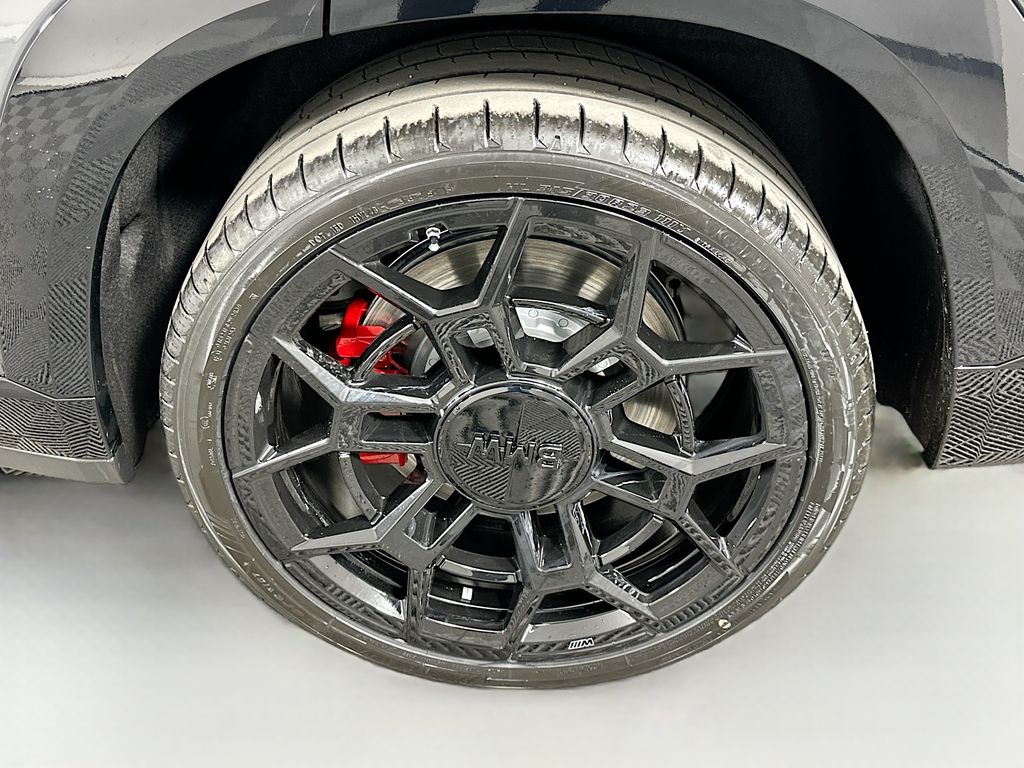 Thumbnail: 2026 BMW XM - 23