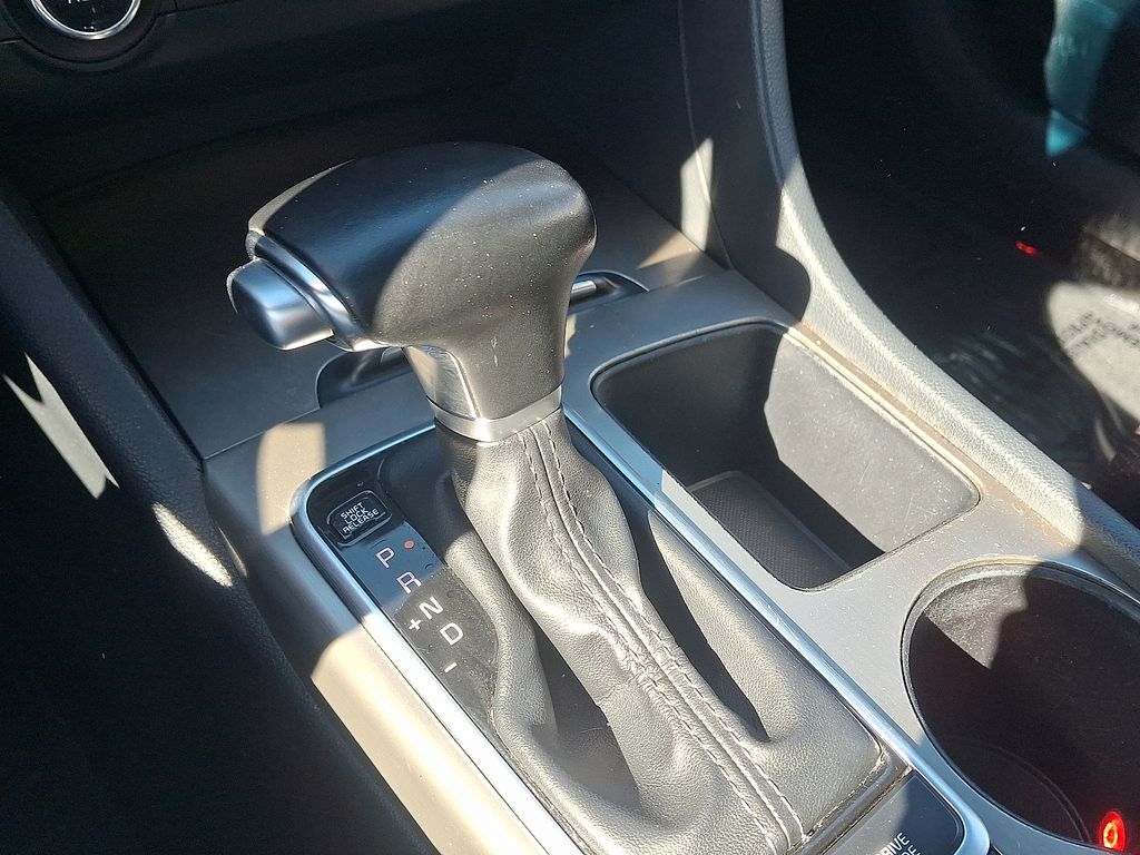 Thumbnail: 2019 Kia Optima - 15