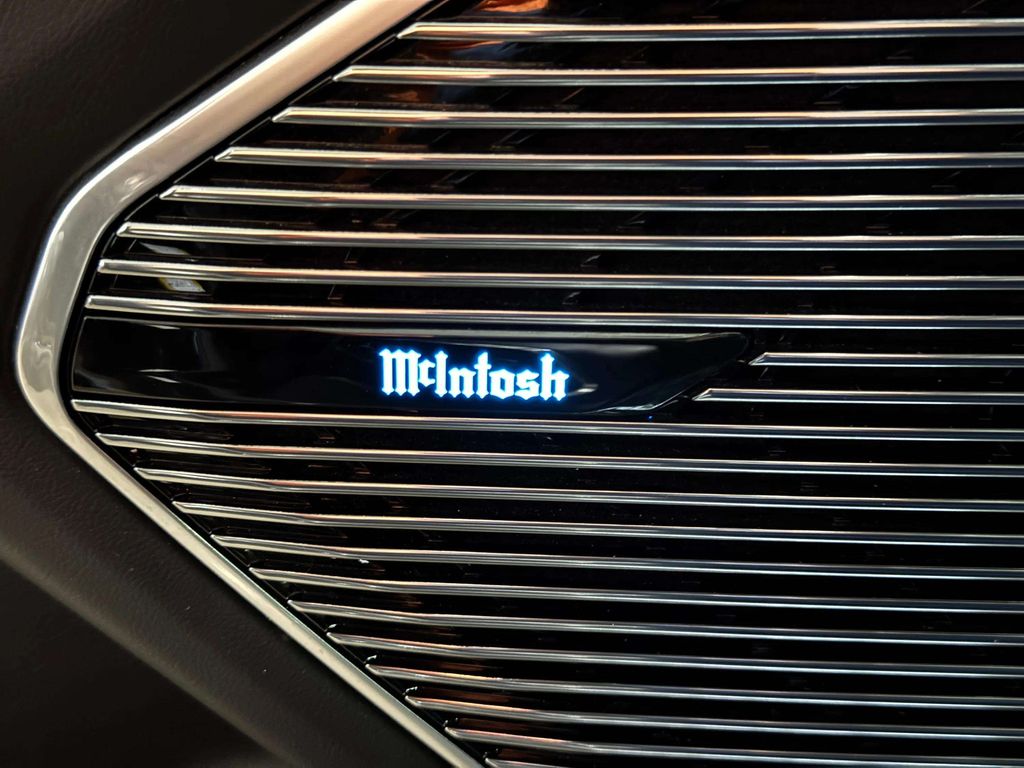 Used 2021 Diamond Black Crystal Pearlcoat Jeep Summit image 10