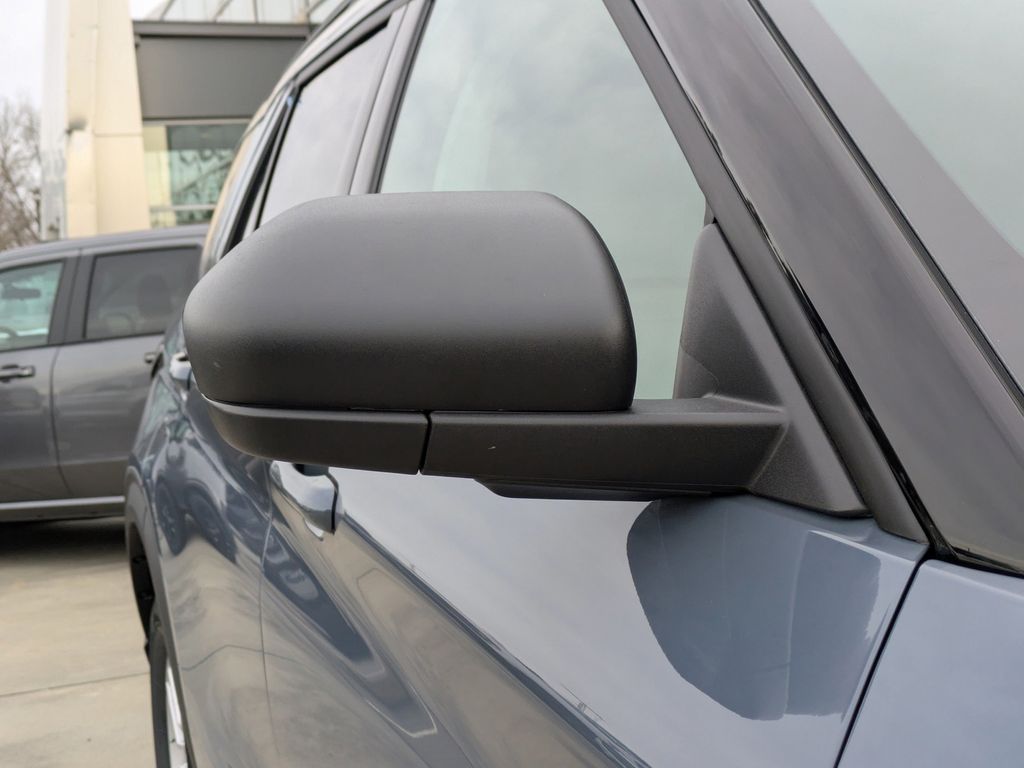 2026 Ford Explorer Active (200A)