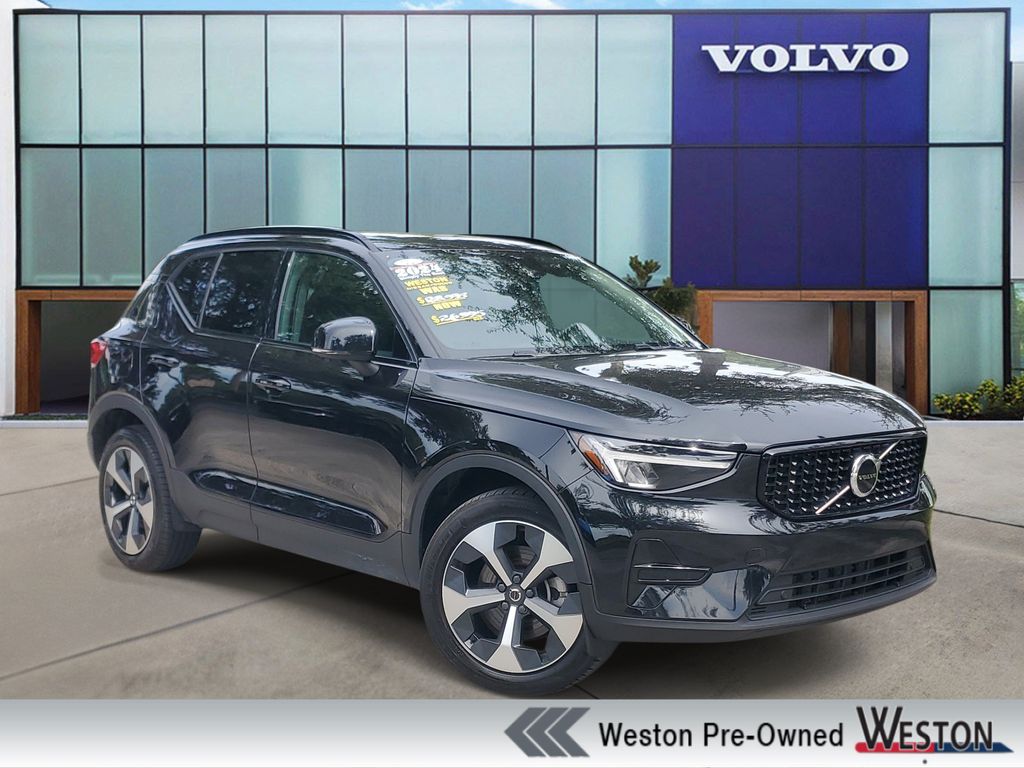 Black 2024 Volvo XC40 SUV / Crossover Automatic