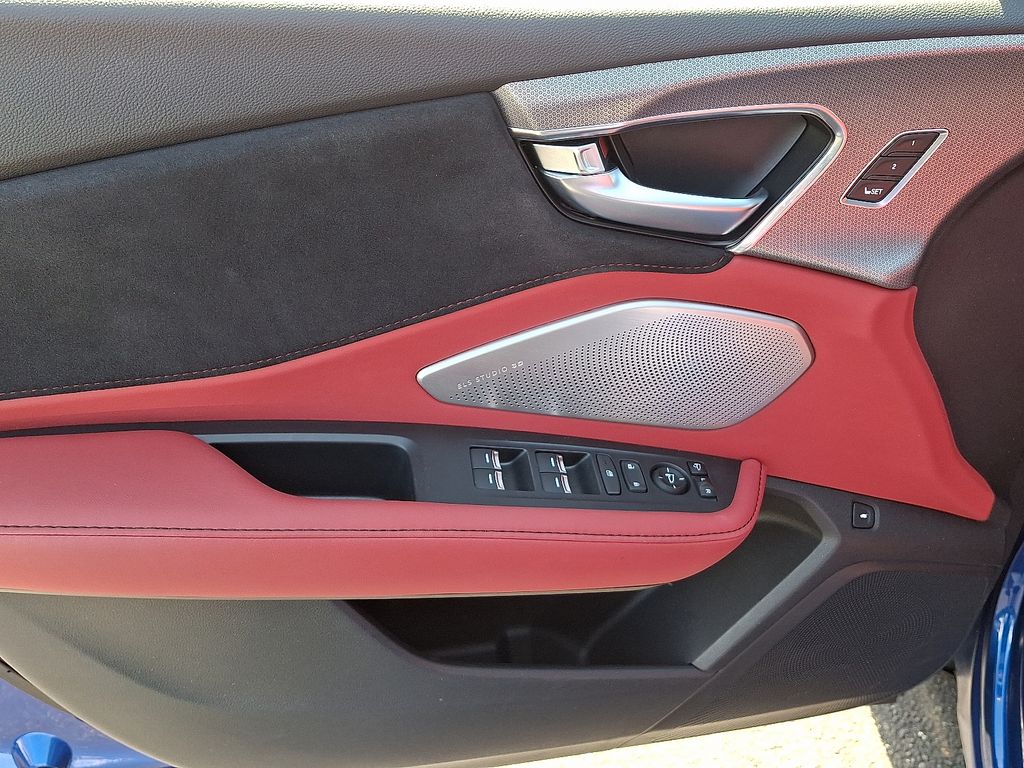 Thumbnail: 2025 Acura RDX - 13