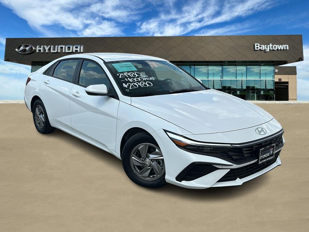 2026 Hyundai Elantra SE - 0