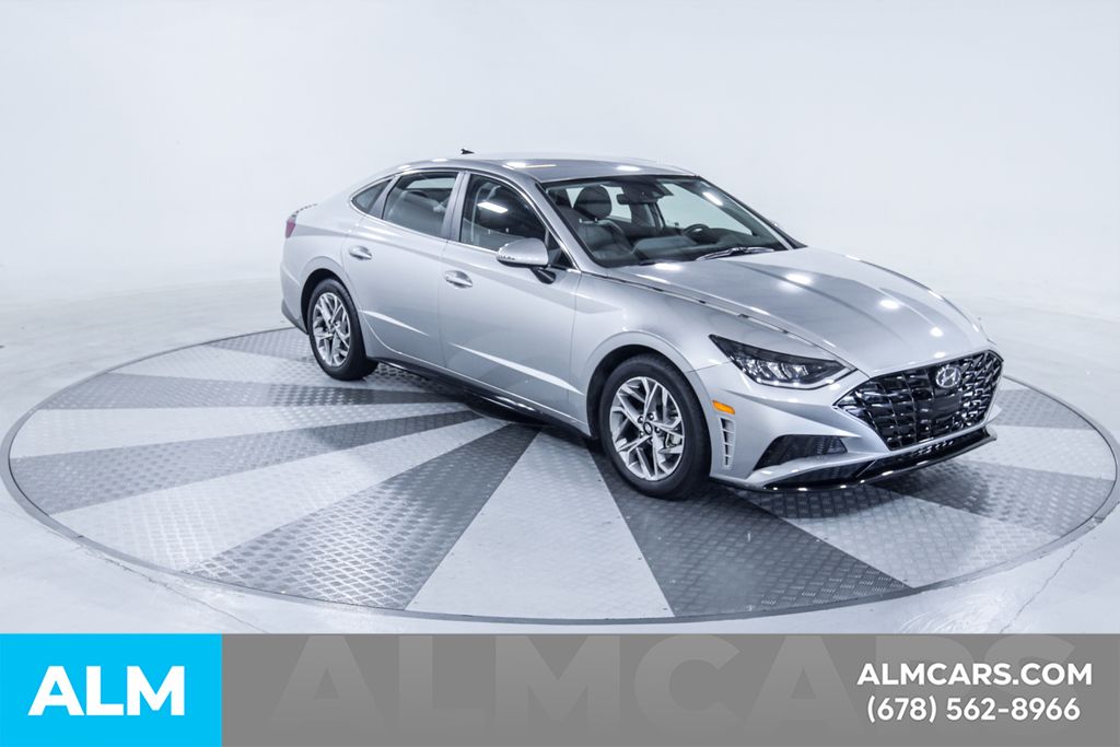 Used 2020 Silver Hyundai SEL image 14