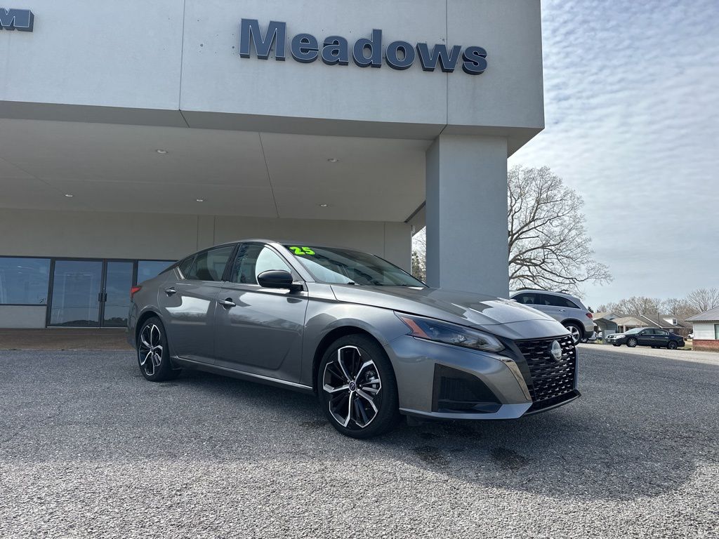 2025 Nissan Altima 2.5 SR FWD