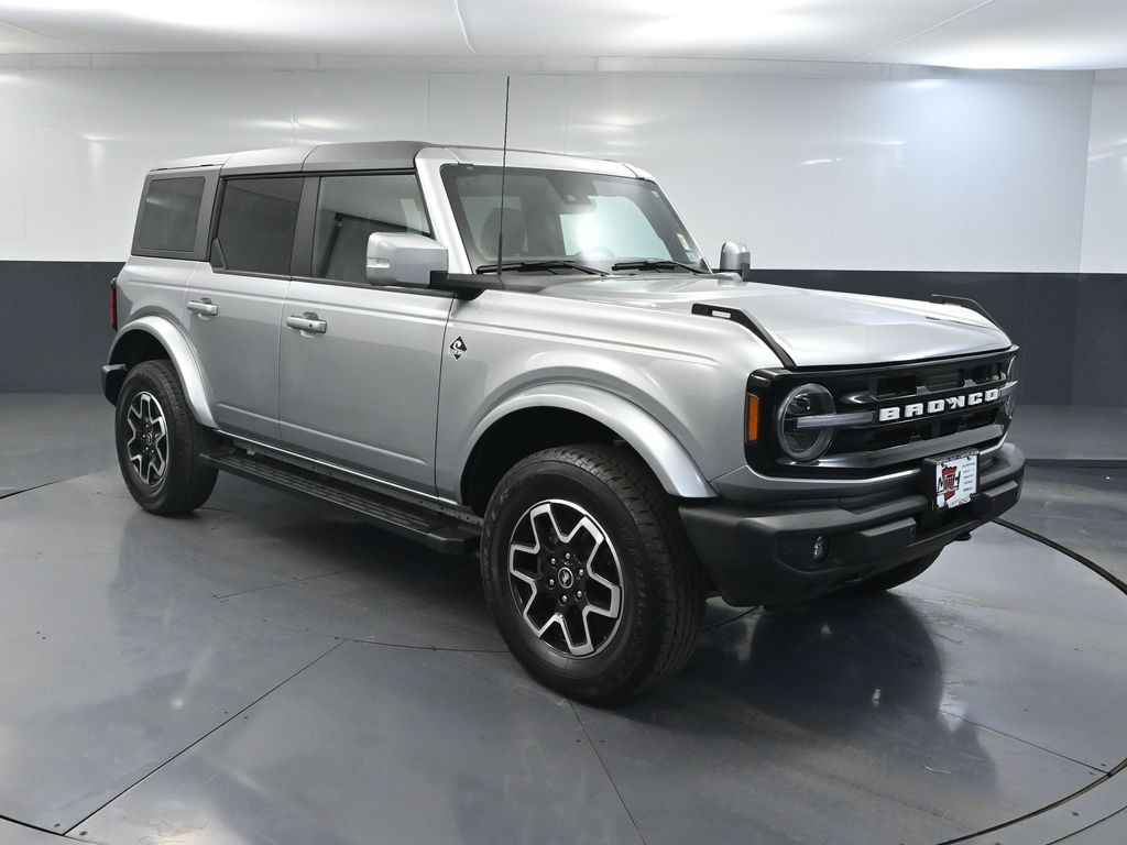 2023 Ford Bronco Outer Banks 4-Door 4WD