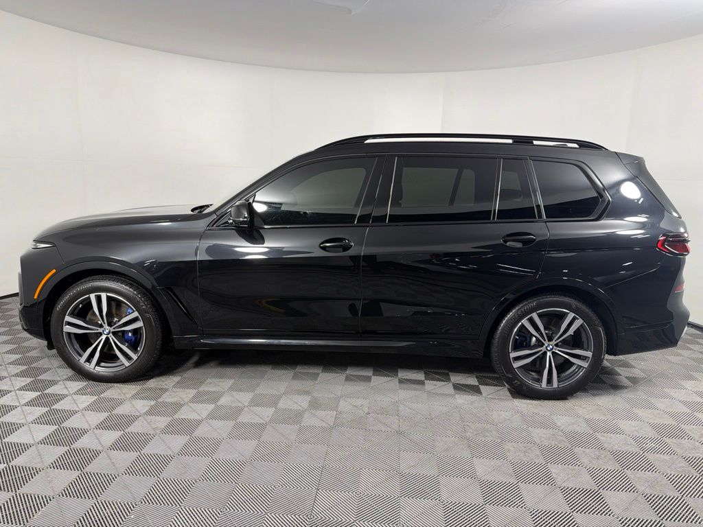 Thumbnail: 2024 BMW X7 - 8