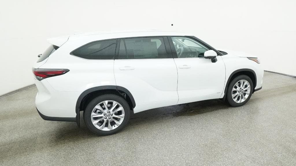 Thumbnail: 2025 Toyota Highlander - 27