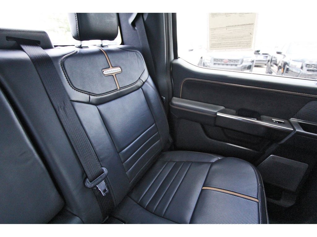 2023 Ford F-150 Platinum - 11