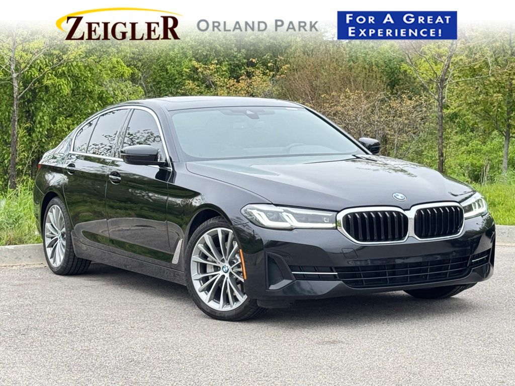 Black Sapphire Metallic 2022 BMW 5 Series Sedan All-Wheel Drive 8-Speed Automatic