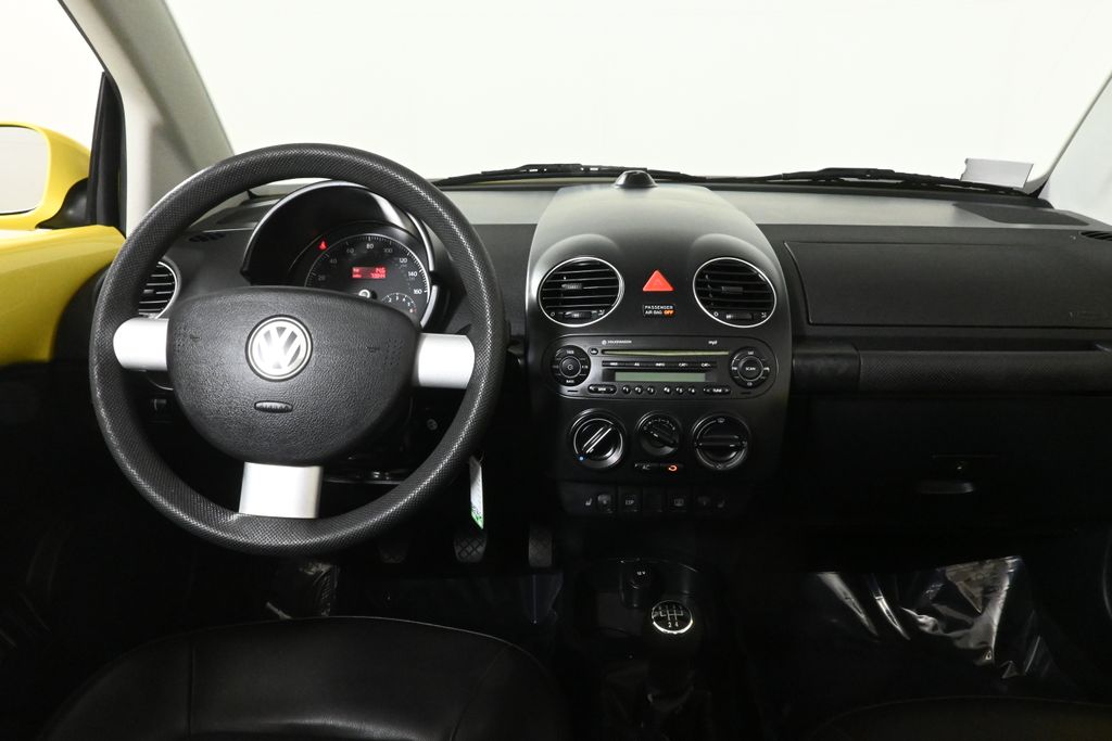 2008 Volkswagen Beetle S 25