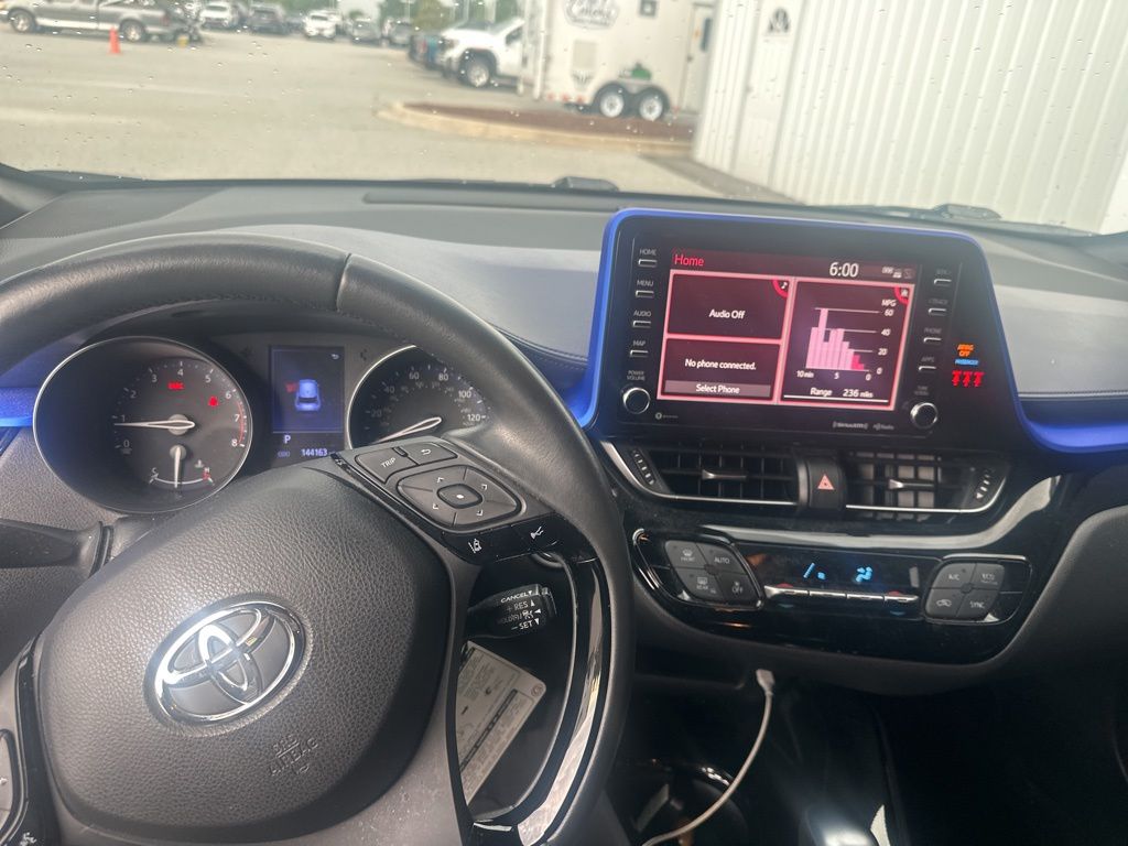 2020 Toyota C-HR XLE Silver - Jim Hudson Acura - Image 6