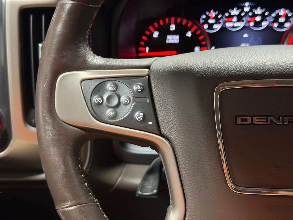Used 2016 White Frost Tricoat GMC Denali image 15