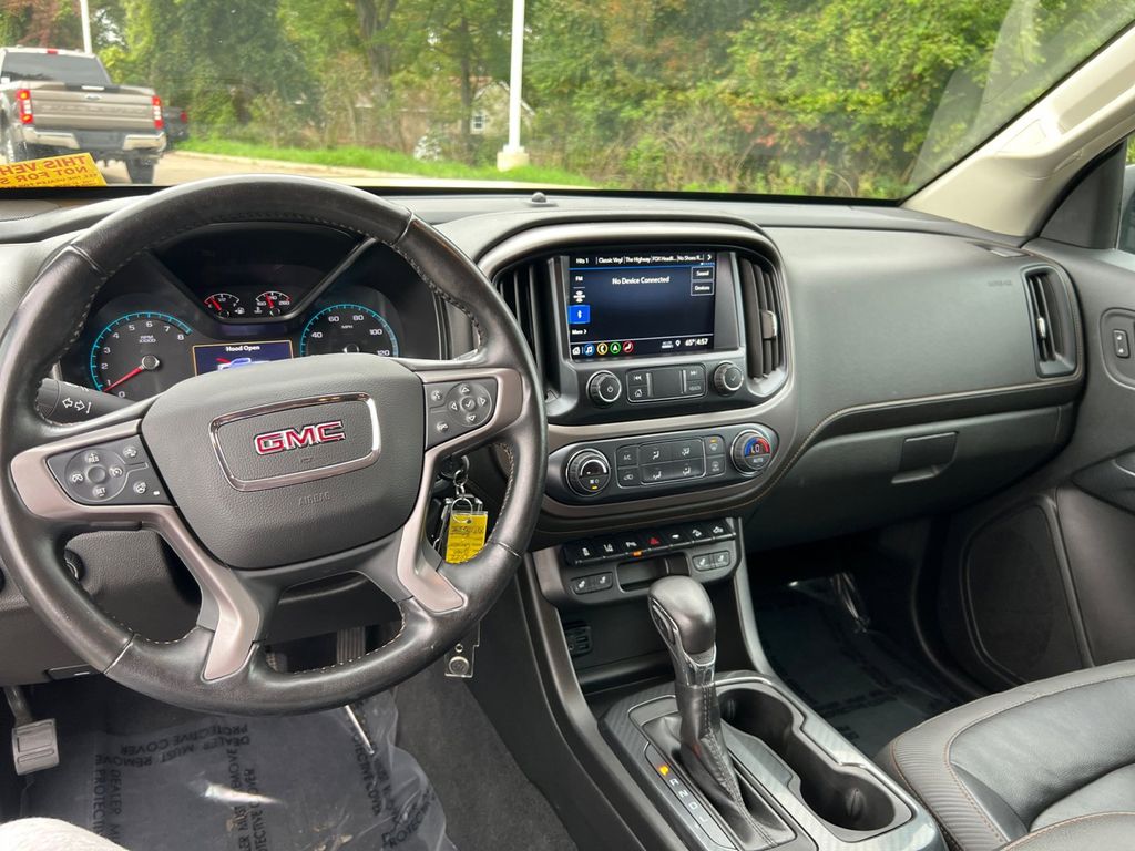 2022 GMC Canyon AT4 w/Leather 42