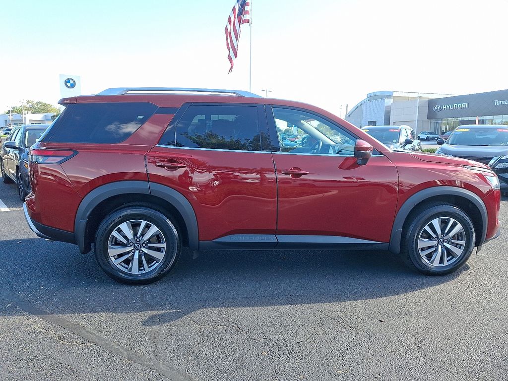 Thumbnail: 2022 Nissan Pathfinder - 7