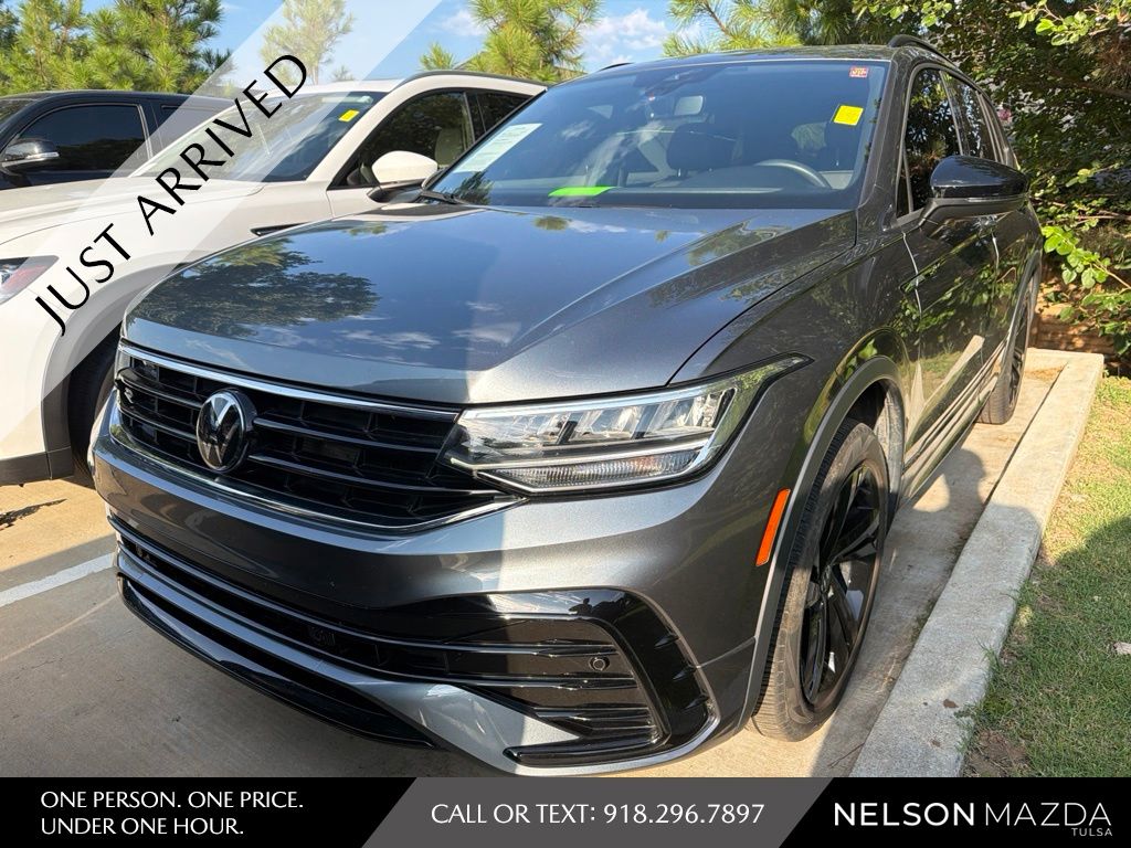 2024 Volkswagen Tiguan 2.0T SE R-Line Black