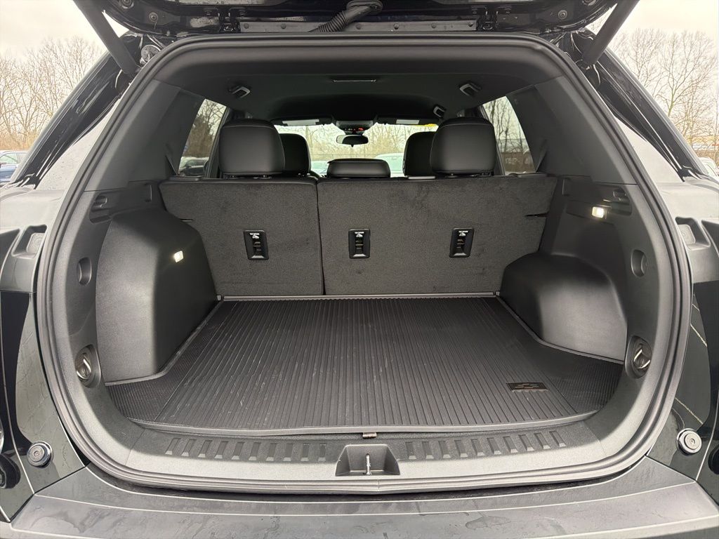 Thumbnail: 2026 Chevrolet Equinox - 21