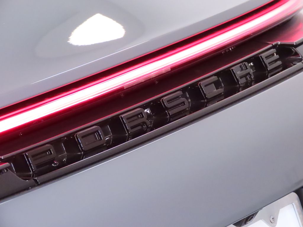 Thumbnail: 2025 Porsche 911 - 20