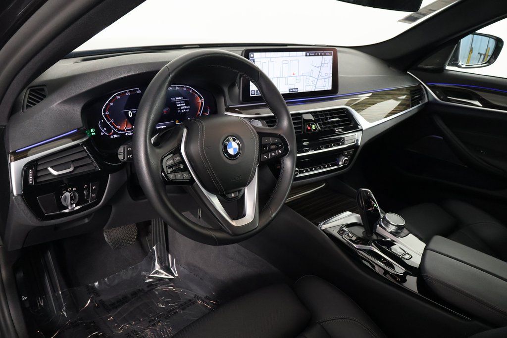 Thumbnail: 2023 BMW 5 Series - 7